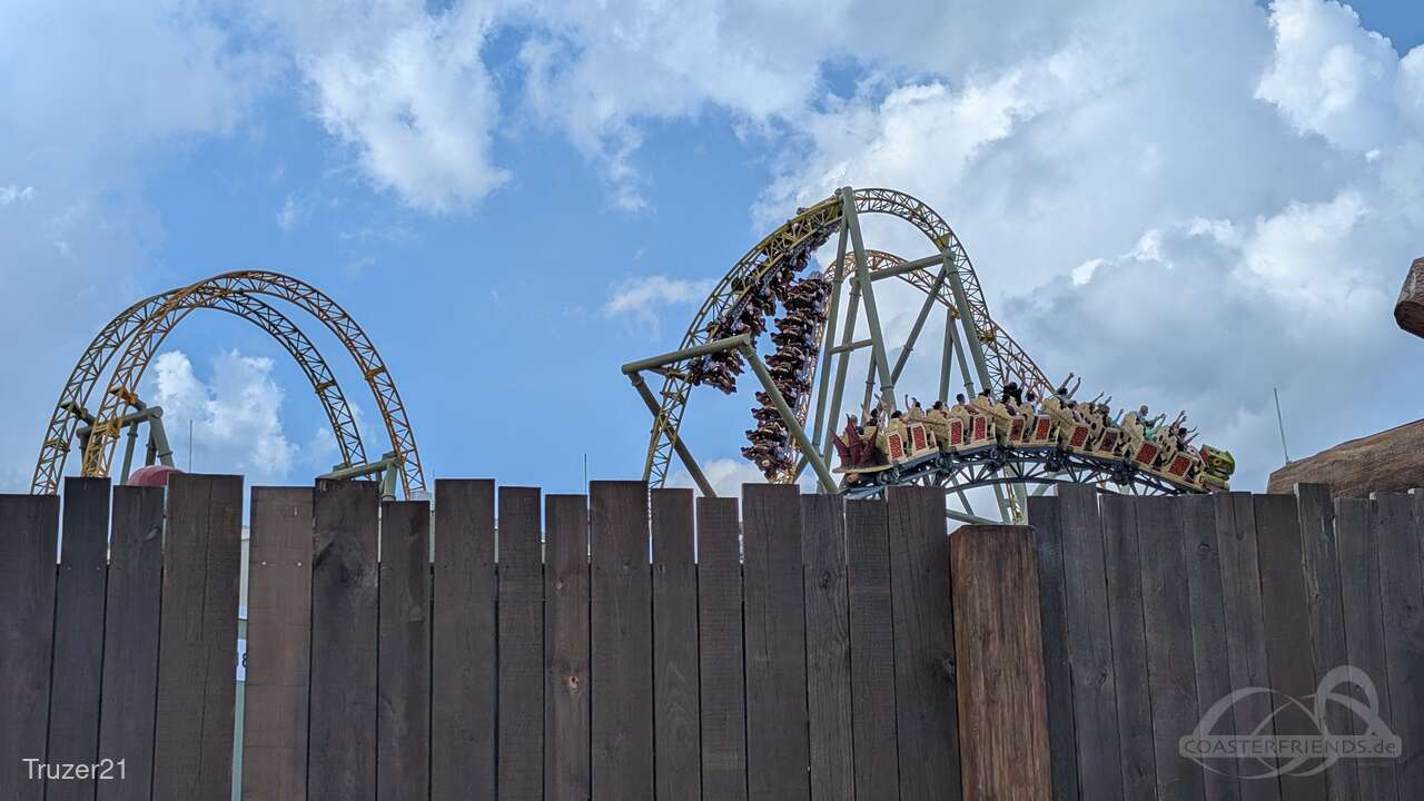 Stardust Racers (Photon/Yellow/Left) im Park Universal Epic Universe Impressionen