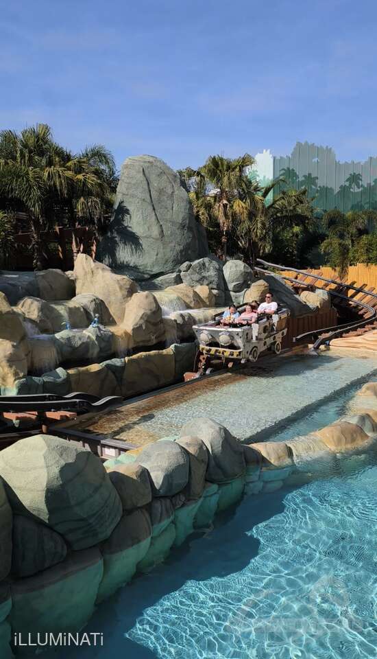Mine-Cart Madness im Park Universal Epic Universe Impressionen