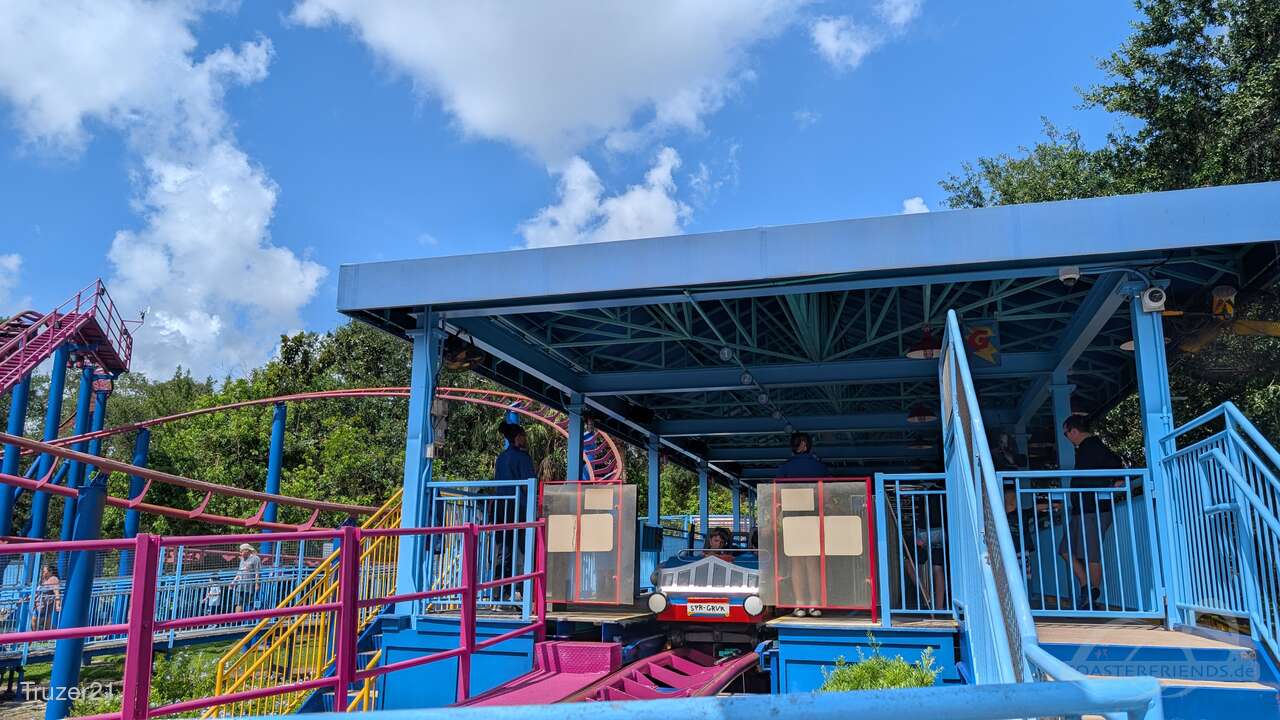 Super Grover's Box Car Derby im Park SeaWorld Orlando Impressionen