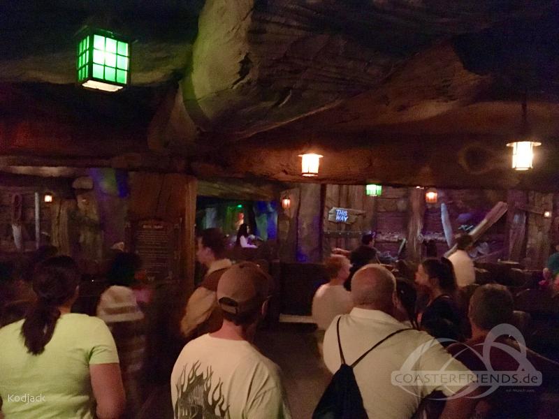 Seven Dwarfs Mine Train im Park Walt Disney World - Magic Kingdom Impressionen