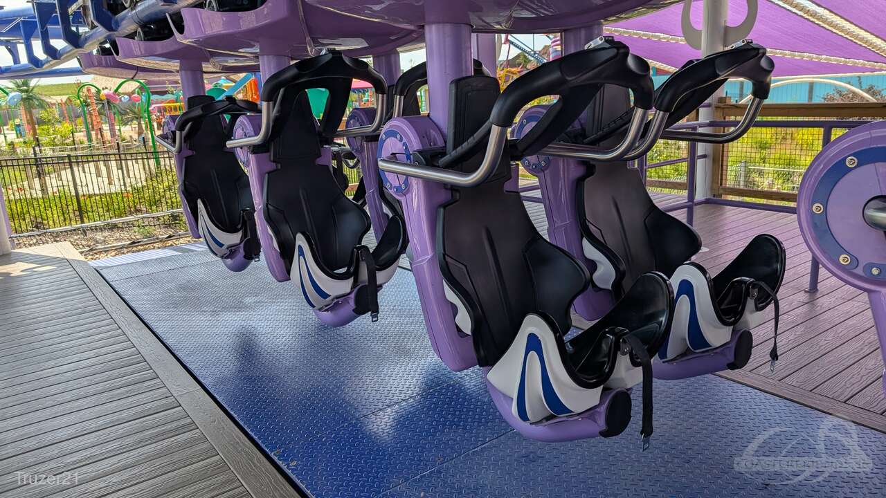 Nopuko Air Coaster im Park Lost Island Theme Park Impressionen