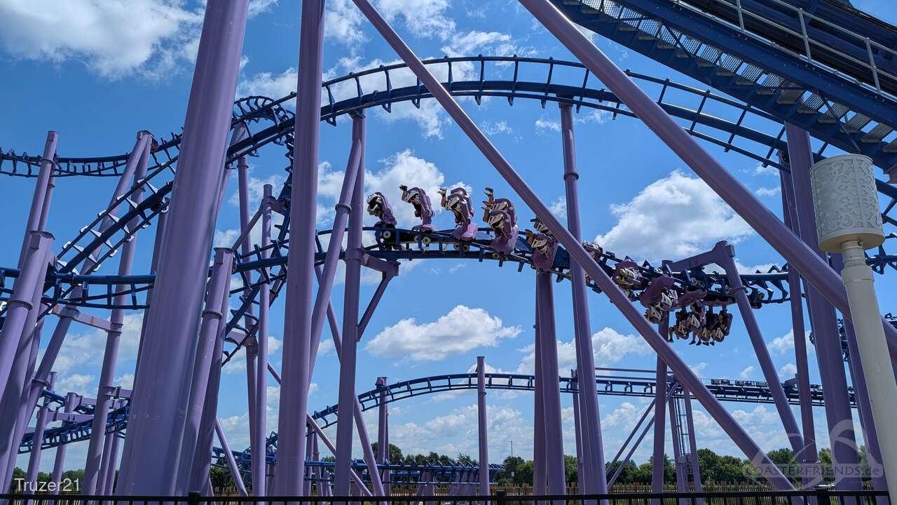 Nopuko Air Coaster im Park Lost Island Theme Park Impressionen