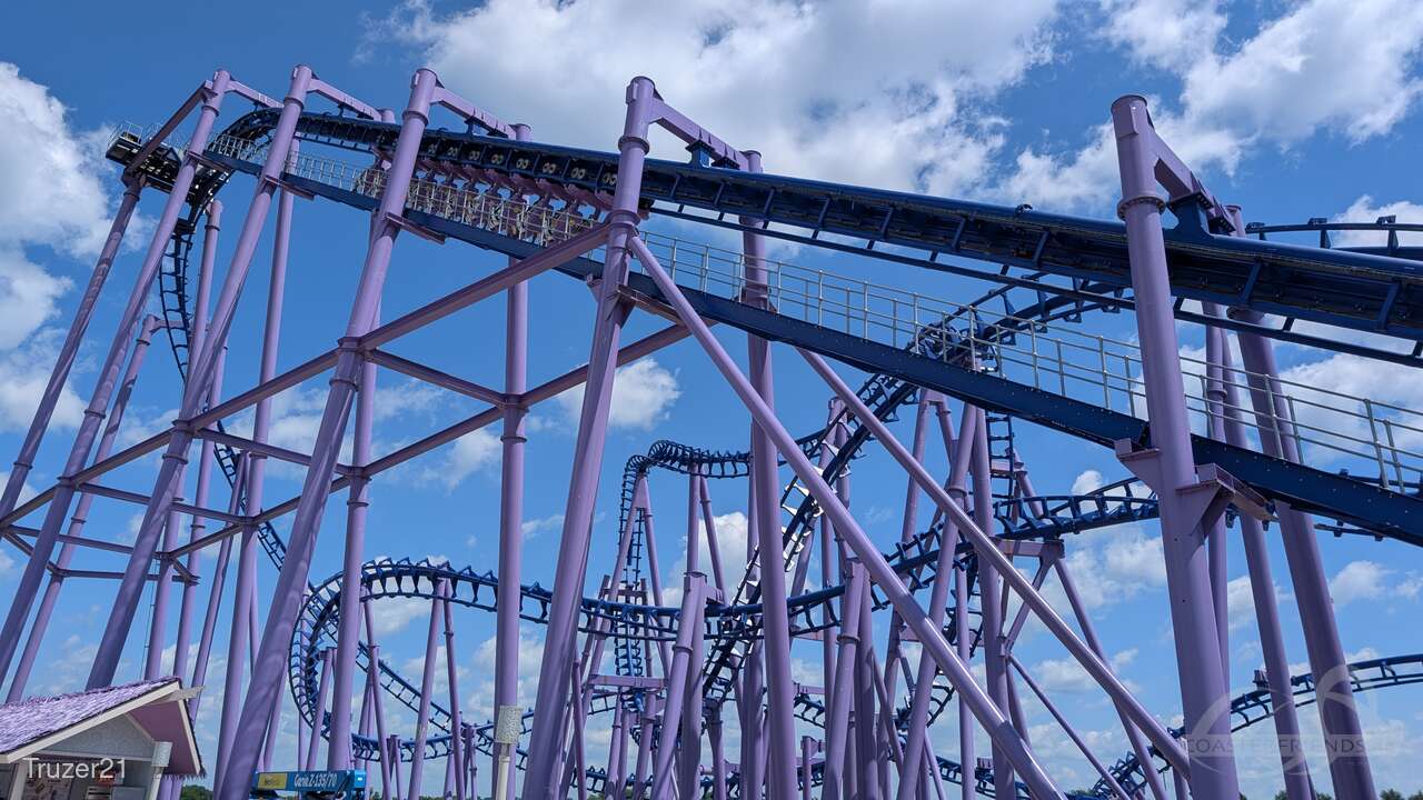Nopuko Air Coaster im Park Lost Island Theme Park Impressionen