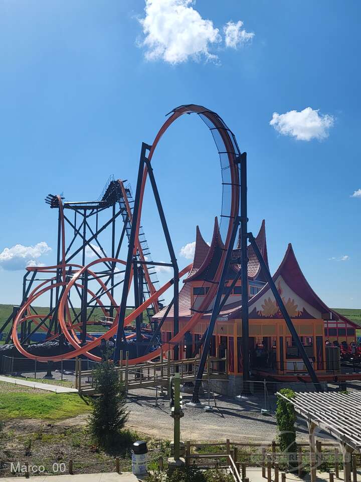 Fire Runner im Park Lost Island Theme Park Impressionen