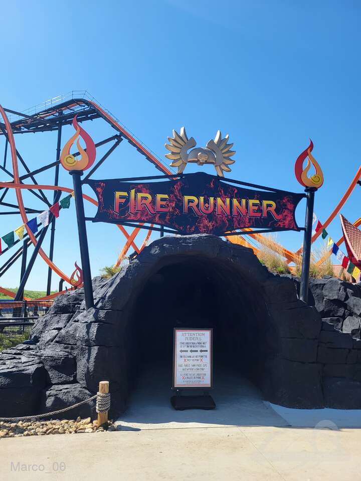 Fire Runner im Park Lost Island Theme Park Impressionen