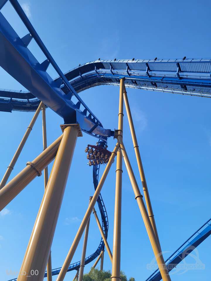 Wrath of Rakshasa im Park Six Flags Great America Impressionen