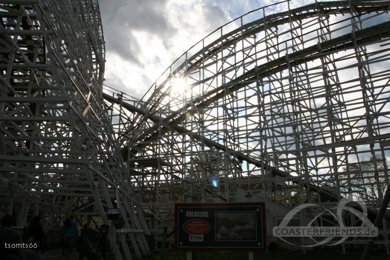 Cyclone im Park Six Flags New England Impressionen