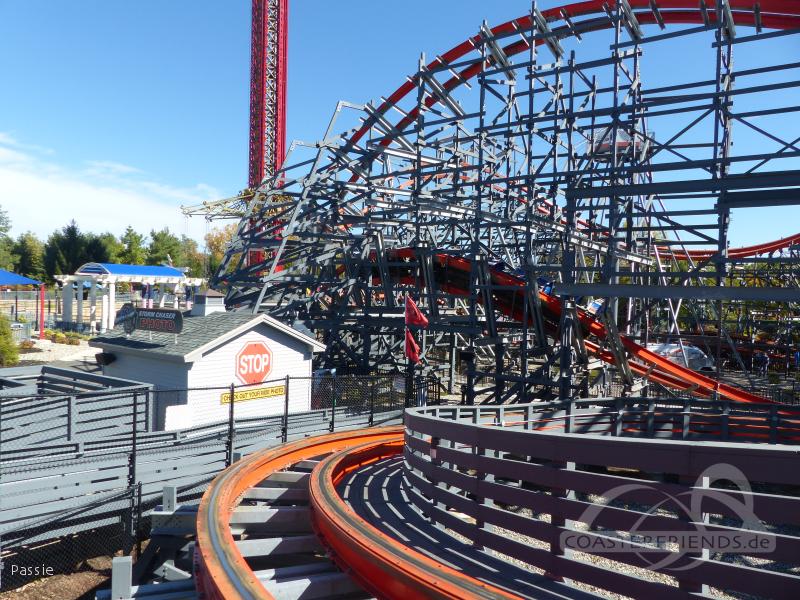 Wicked Cyclone im Park Six Flags New England Impressionen