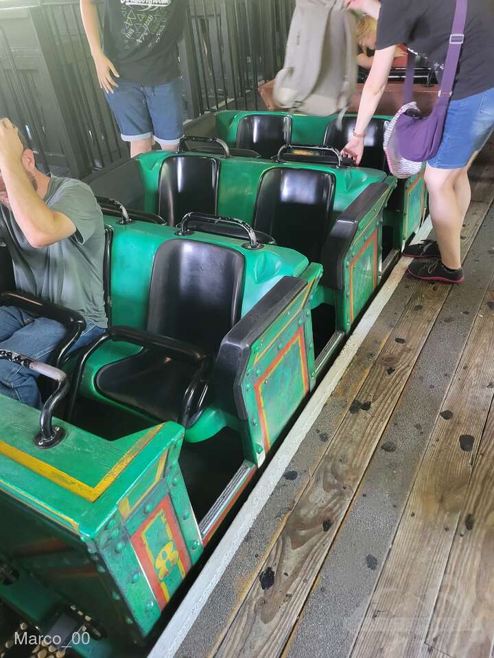 Thunderation im Park Silver Dollar City Impressionen