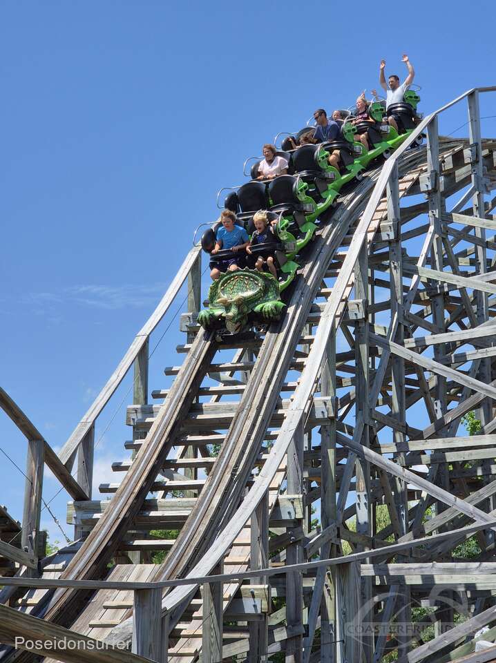 Roar-O-Saurus im Park Story Land Impressionen