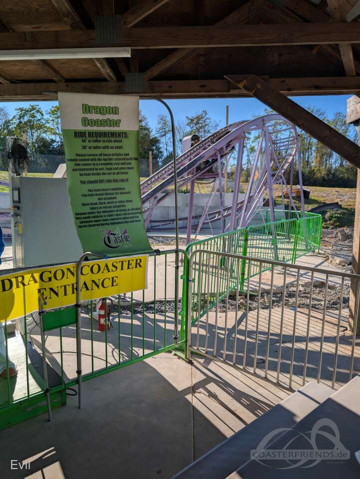 Dragon Coaster im Park Castle Fun Center Impressionen