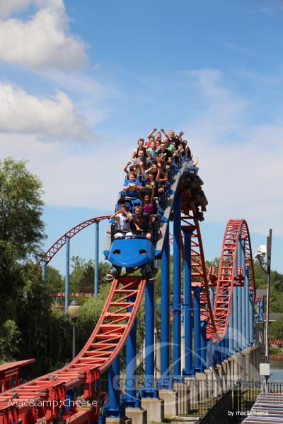 Ride of Steel im Park Six Flags Darien Lake Impressionen