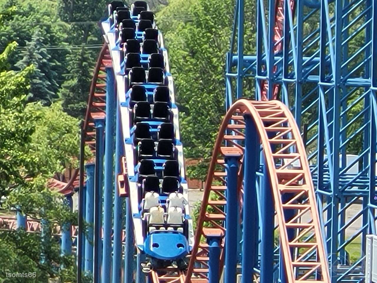 Ride of Steel im Park Six Flags Darien Lake Impressionen