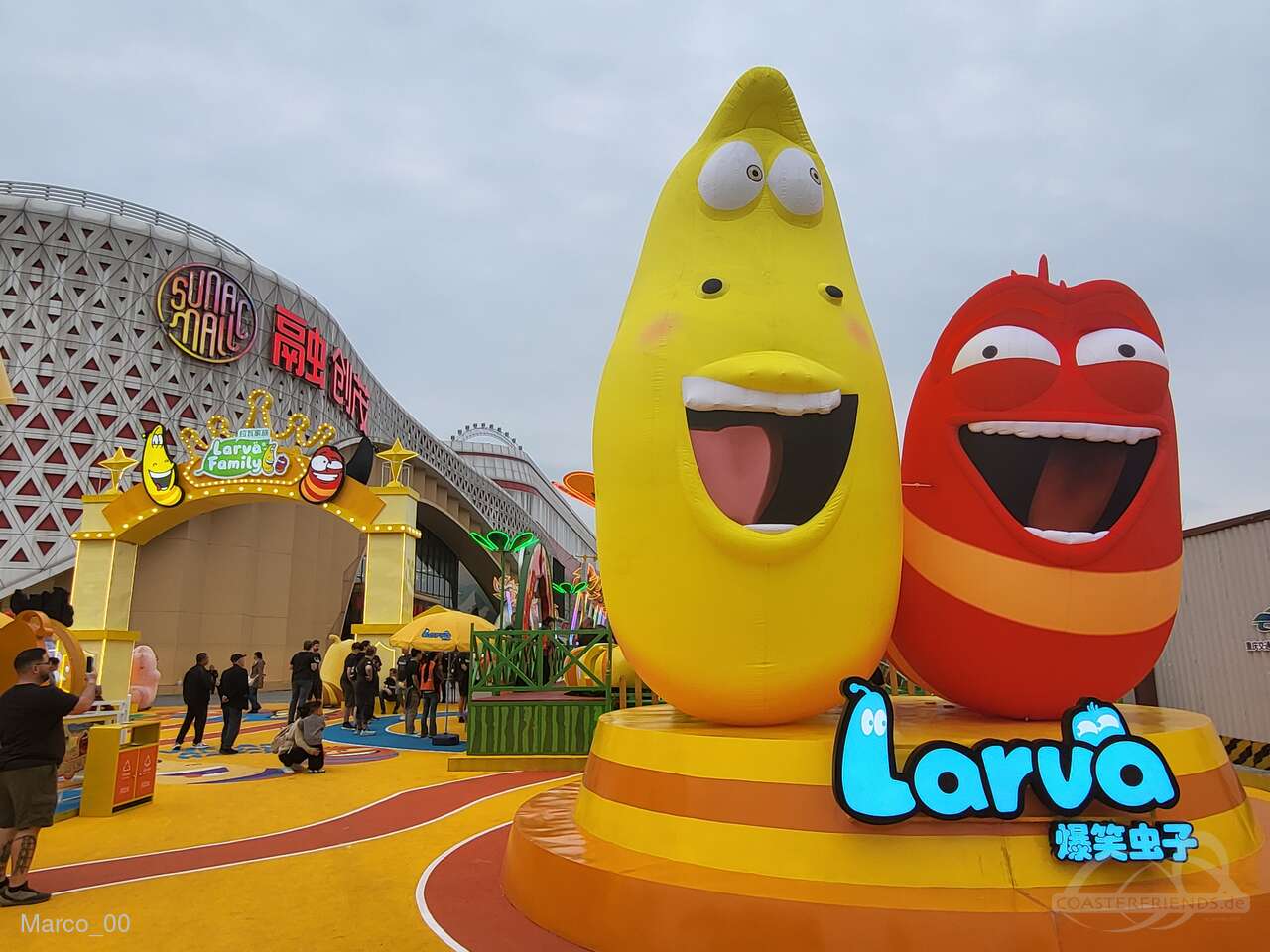 Larva Family  Impressionen