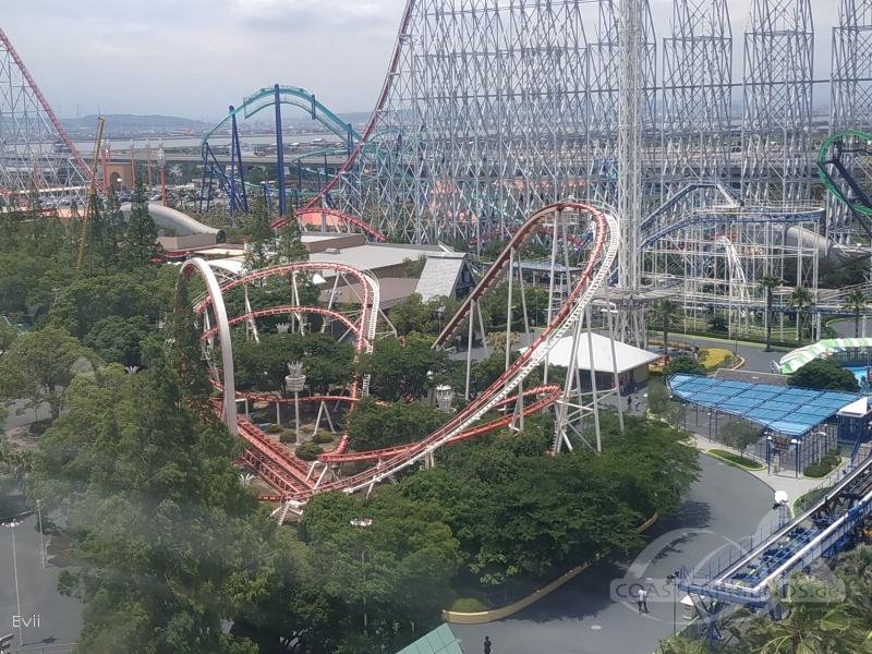 Looping Star im Parkcheckpoint für Freizeitparks und Achterbahnen