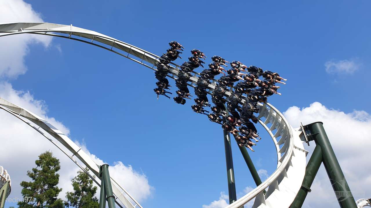 Flug der Dämonen im Parkcheckpoint für Freizeitparks und Achterbahnen Flug der Dämonen im Parkcheckpoint für Freizeitparks und Achterbahnen