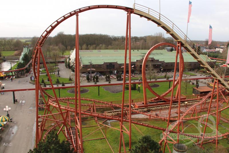 Thunder Loop im Parkcheckpoint für Freizeitparks und Achterbahnen