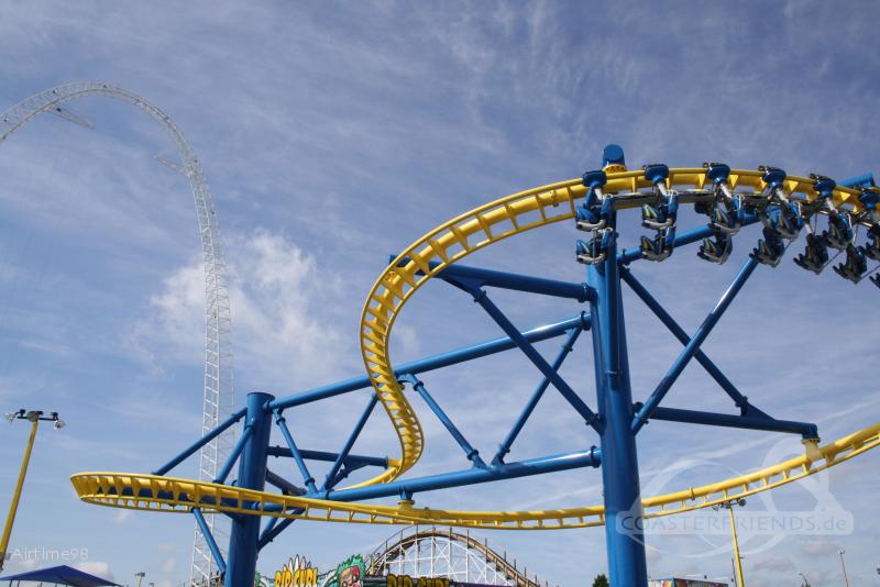 Freedom Flyer im Parkcheckpoint für Freizeitparks und Achterbahnen