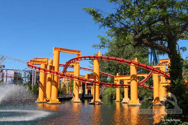 Iron Dragon im Parkcheckpoint für Freizeitparks und Achterbahnen