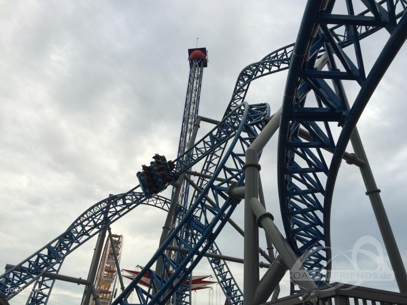 Iron Shark im Parkcheckpoint für Freizeitparks und Achterbahnen